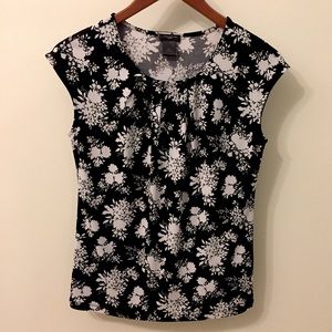 Ann Taylor black & white blouse, petite small, EUC
